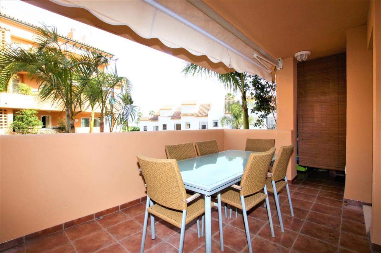 Apartamento Beachfront La Jacaranda Marbella Bagian luar foto