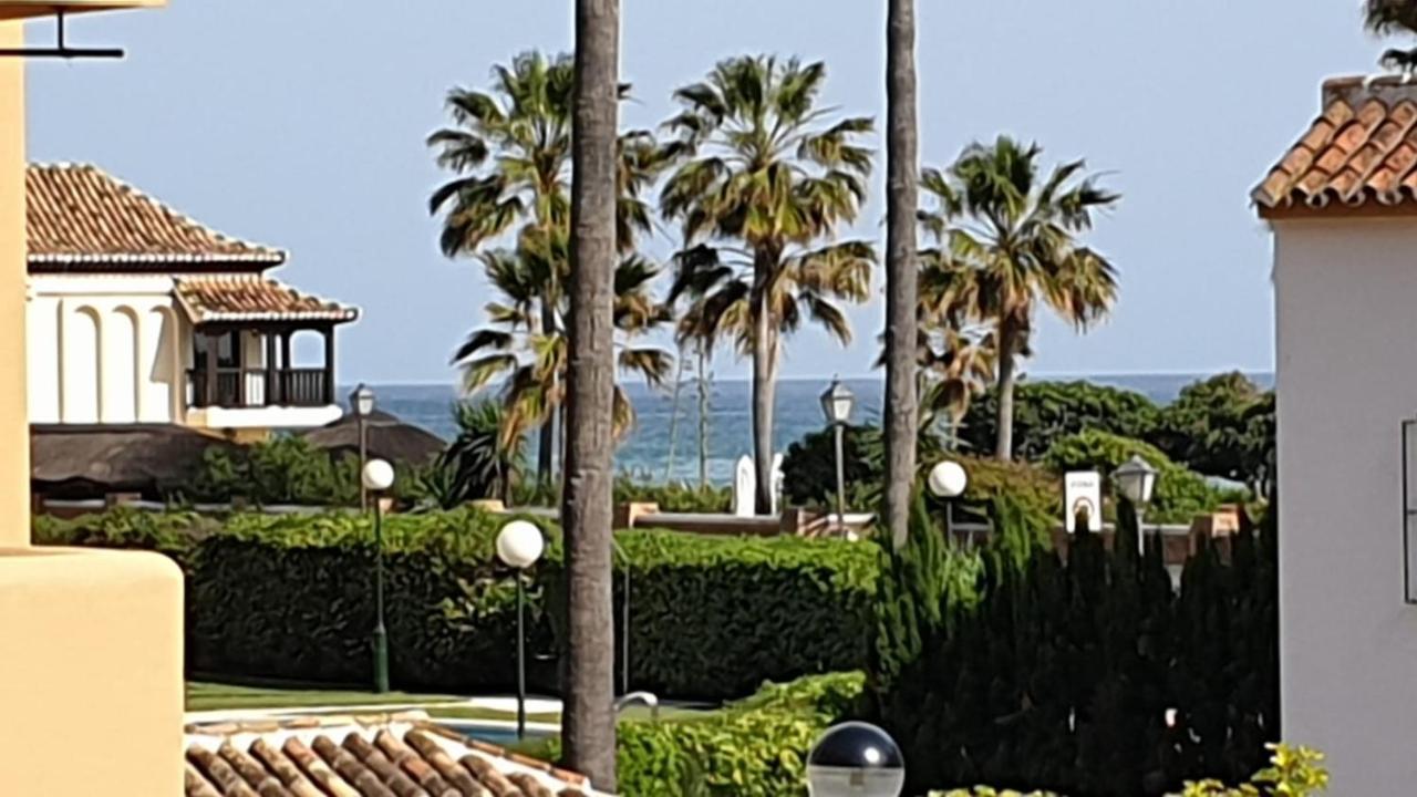 Apartamento Beachfront La Jacaranda Marbella Bagian luar foto